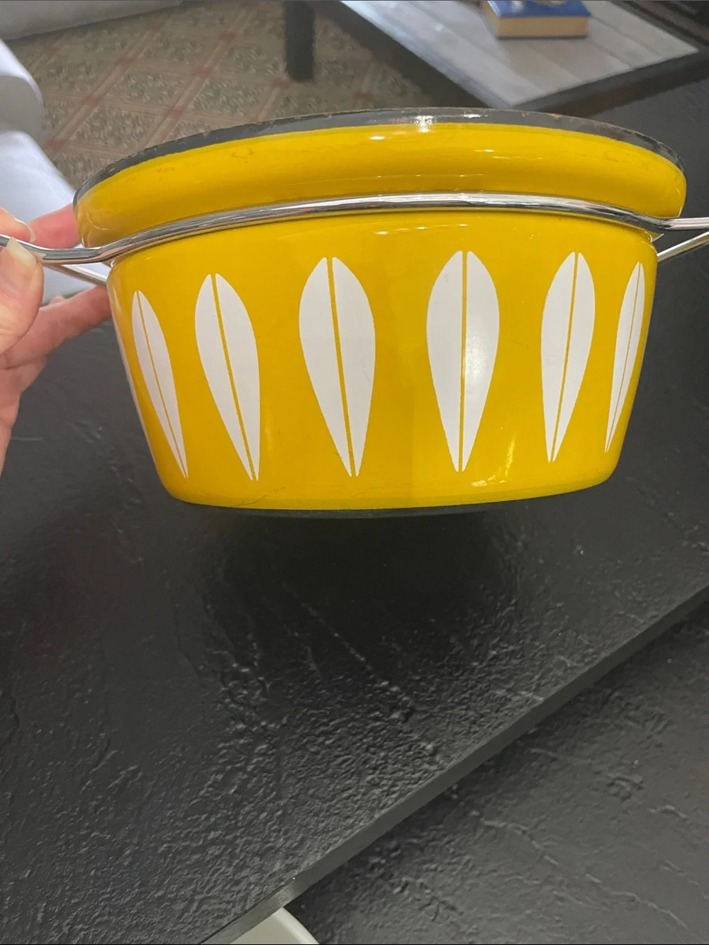 Cathrineholm Yellow Lotus Enamel Casserole with Handles 2 Qt
